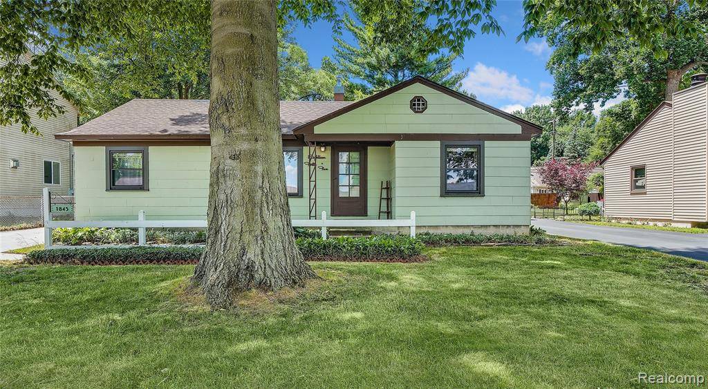Troy, MI 48083,1845 Van Courtland Drive