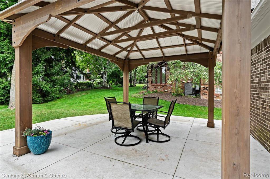 Northville, MI 48168,42369 Crestview Circle