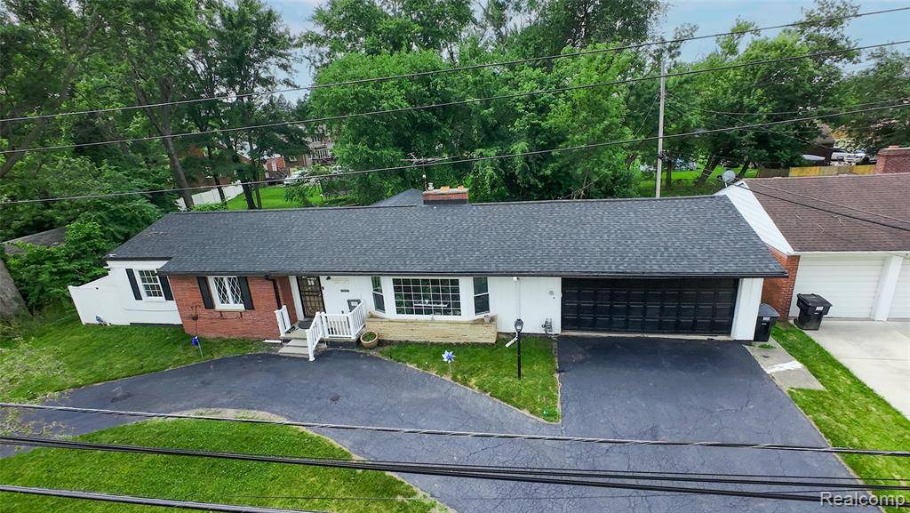 Detroit, MI 48227,17525 Midland Street