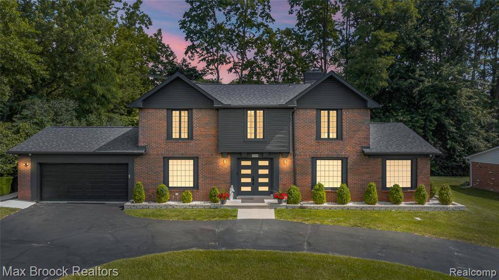 West Bloomfield Twp, MI 48322,5534 Apple Ridge Trail