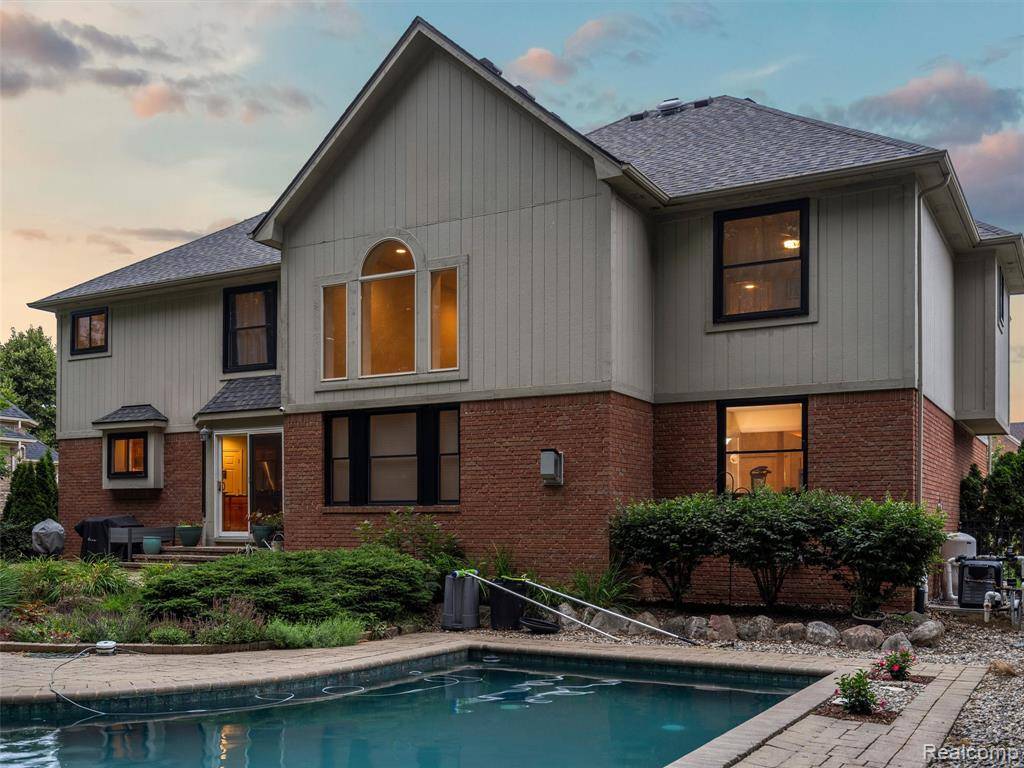 Shelby Twp, MI 48317,11064 Nature Way