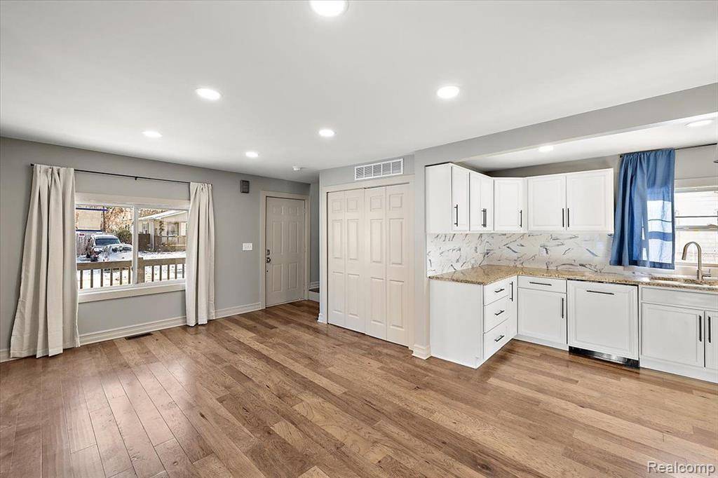 Royal Oak Twp, MI 48220,20817 Parkside Boulevard