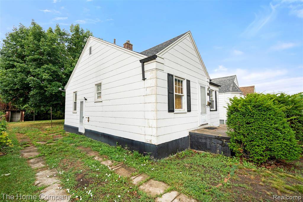 Detroit, MI 48228,7313 Grandville Avenue