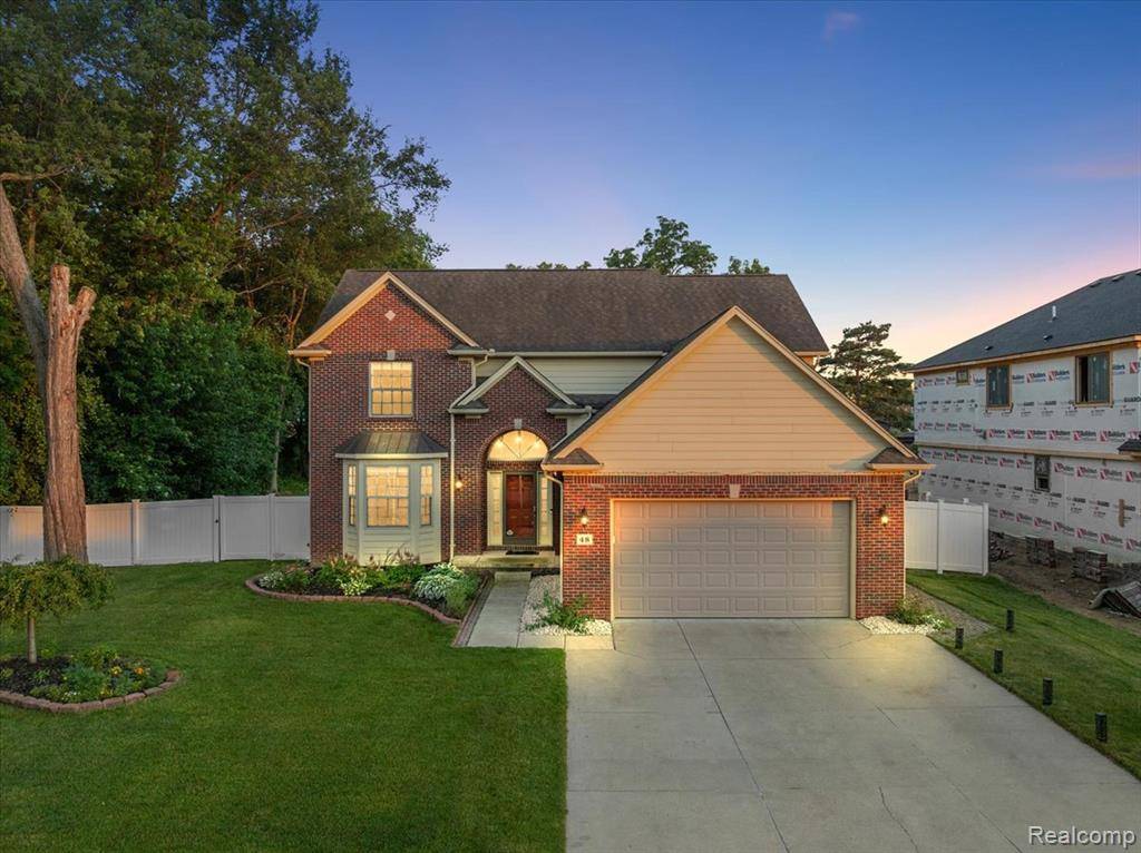 Troy, MI 48083,48 Starr Drive