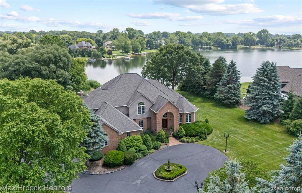 Orion Twp, MI 48348,519 Hawksmoore Drive