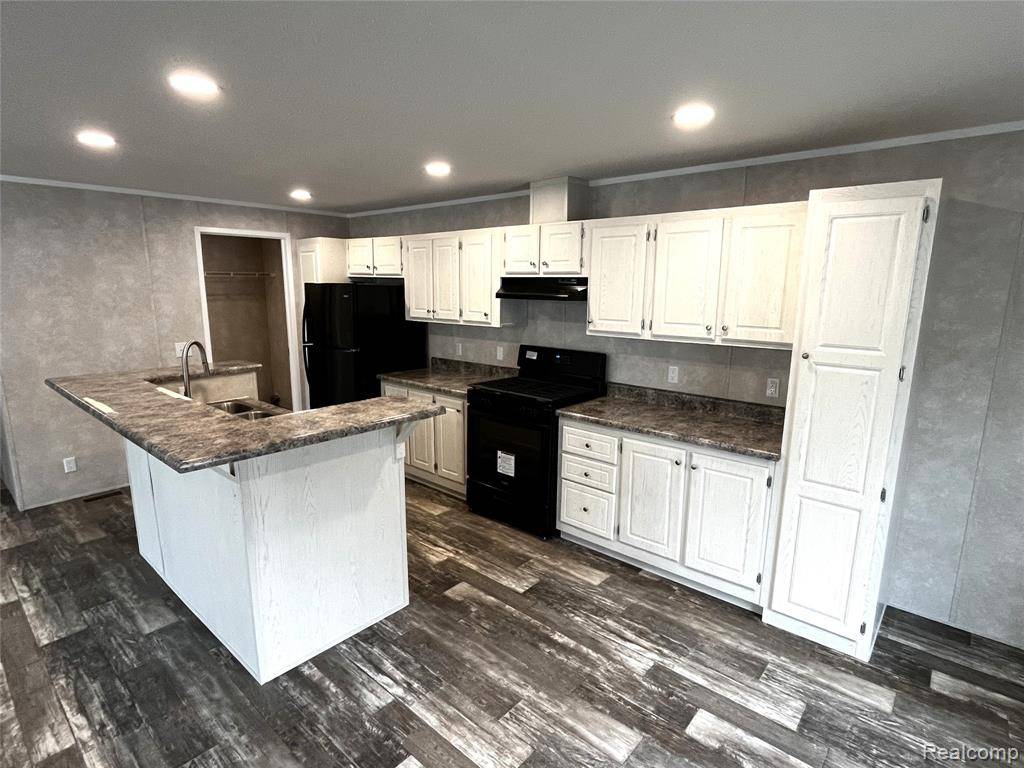 Durand, MI 48429,8499   (Lot 220) E M 71