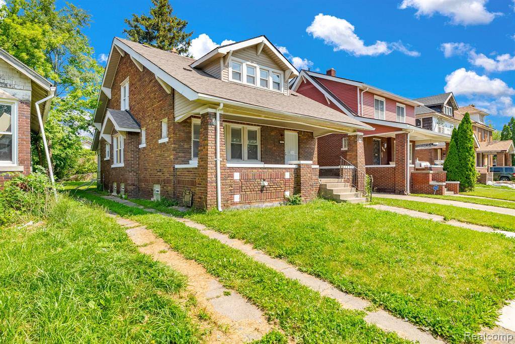 Detroit, MI 48213,12057 Rosemary Street