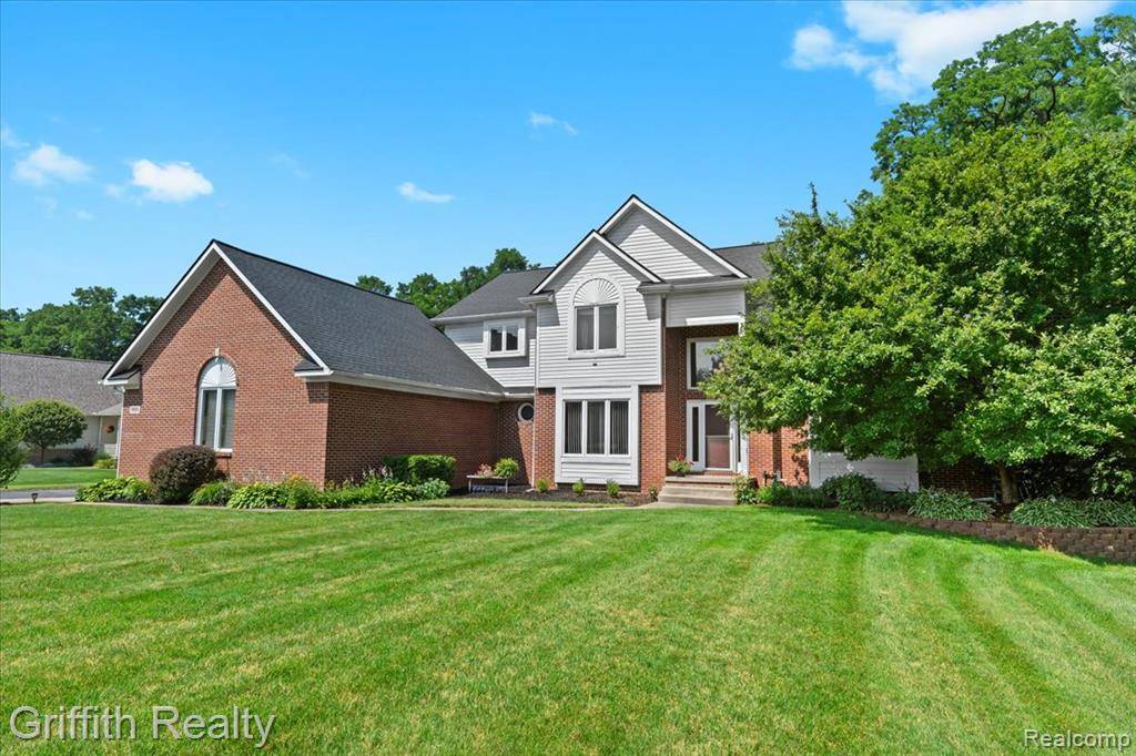 Hartland Twp, MI 48843,1805 Mist Wood Drive