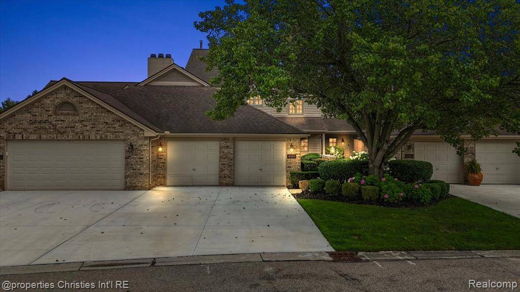 Northville, MI 48168,18268 Blue Heron Pointe Drive
