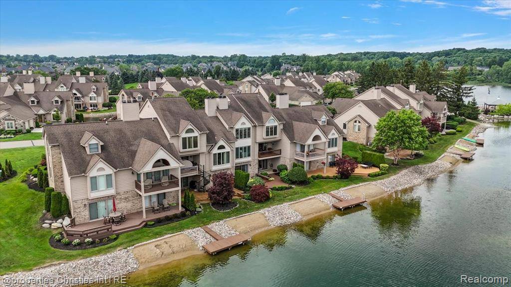 Northville, MI 48168,18268 Blue Heron Pointe Drive