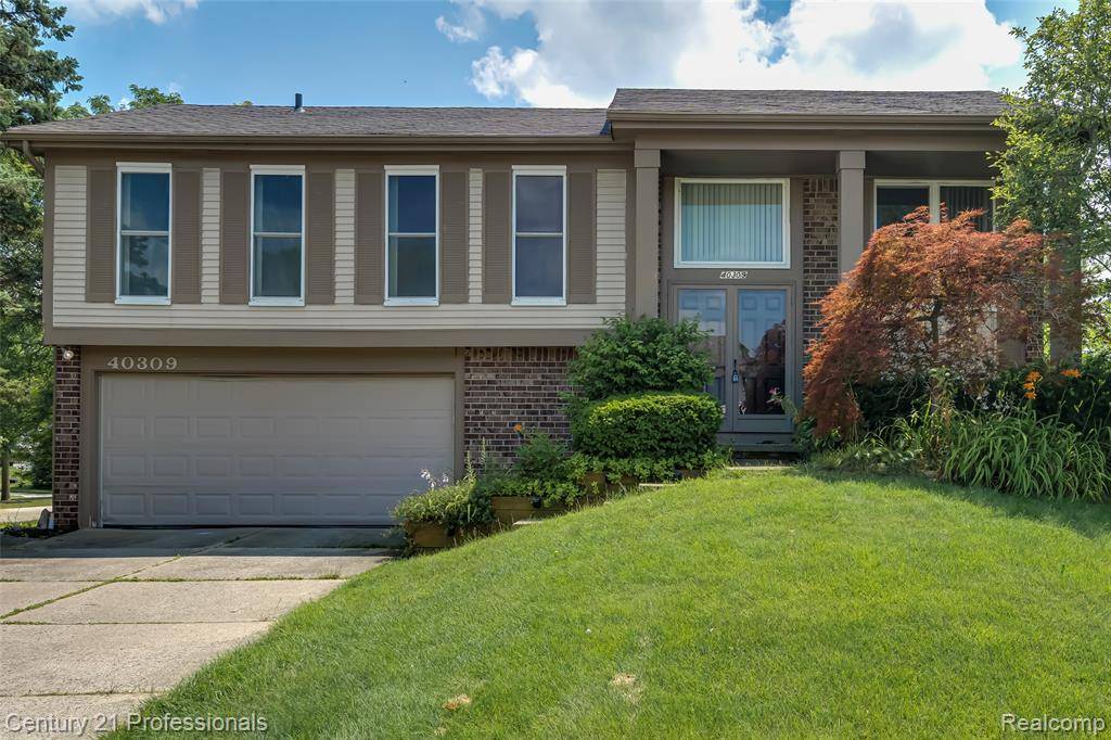 Novi, MI 48375,40309 Franklin Mill Street