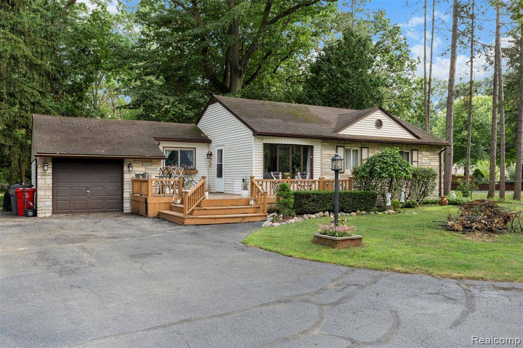 Clinton Twp, MI 48036,15844 Millar Road