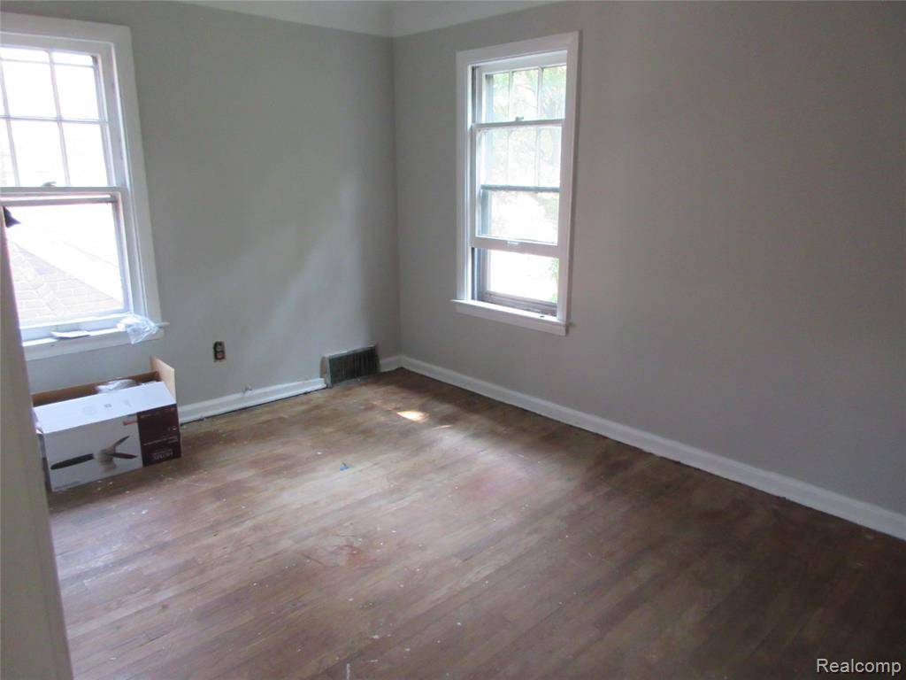 Detroit, MI 48227,15785 Rutherford Street