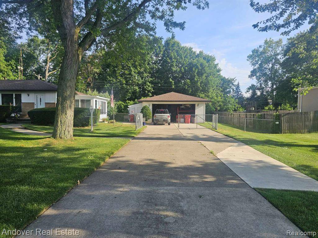 Washington Twp, MI 48094,8060 Waschull Drive