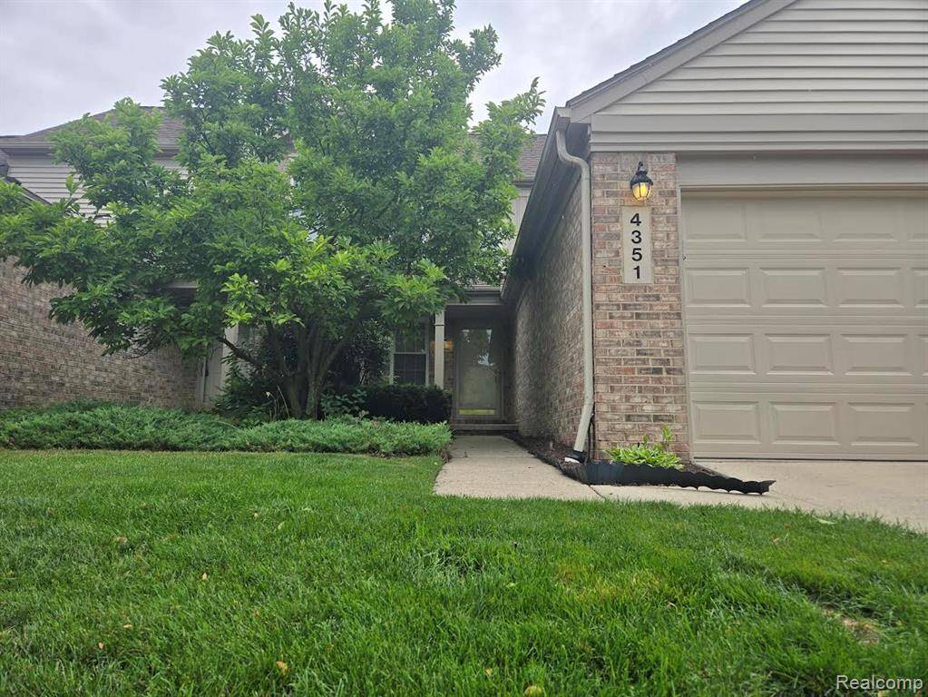 Canton Twp, MI 48188,4351 Hunters Circle W