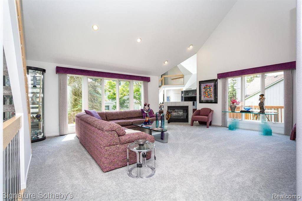 Farmington Hills, MI 48331,37524 Burton Court