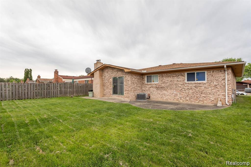Sterling Heights, MI 48310,38576 Cottonwood Drive