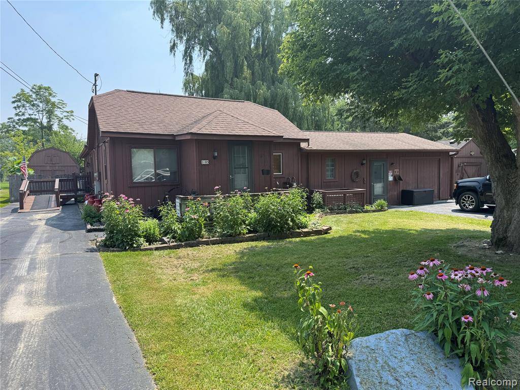 Flint Twp, MI 48532,2185 Roslyn Avenue