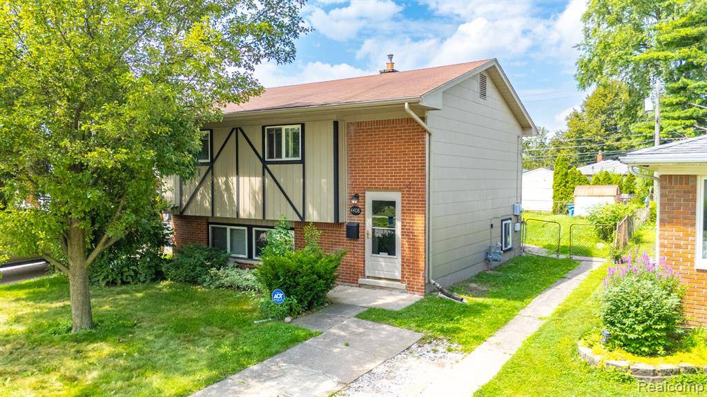 Dearborn Heights, MI 48125,4408 Campbell Street