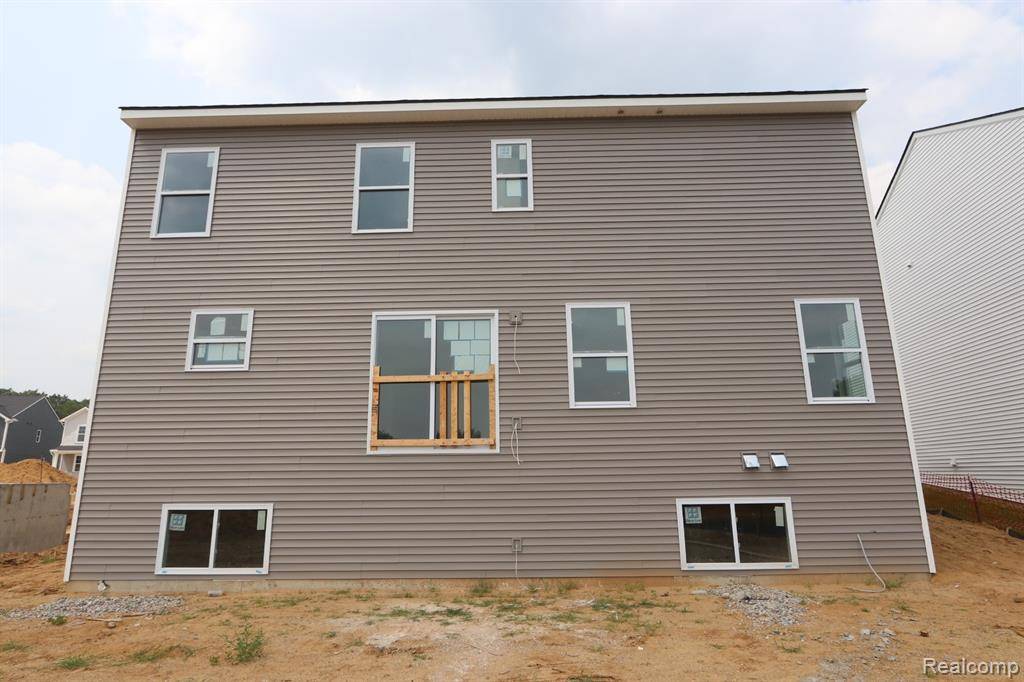 Holly Twp, MI 48442,424 Hidden River W