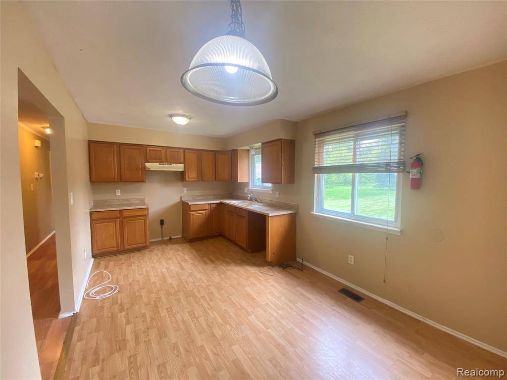 Westland, MI 48186,27608 Powers Street