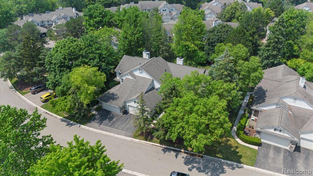 West Bloomfield Twp, MI 48322,7570 Danbury Circle