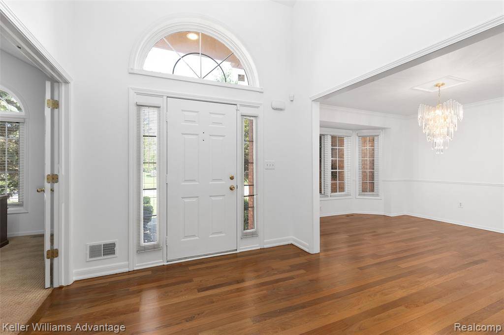 Macomb Twp, MI 48042,17217 Shinnecock Drive