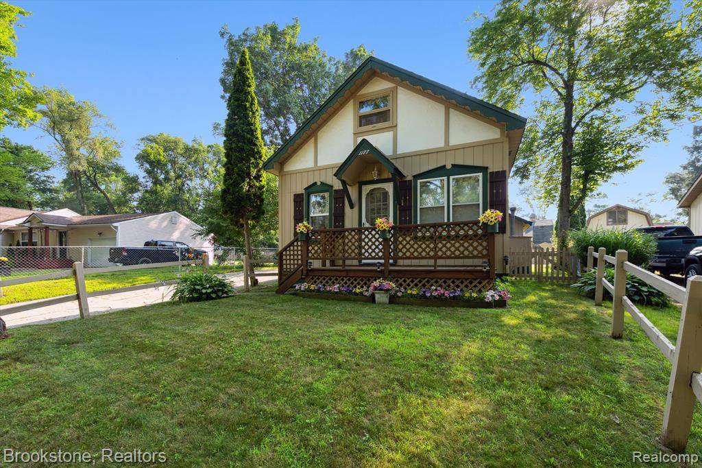 White Lake Twp, MI 48386,1177 Clearwater Boulevard