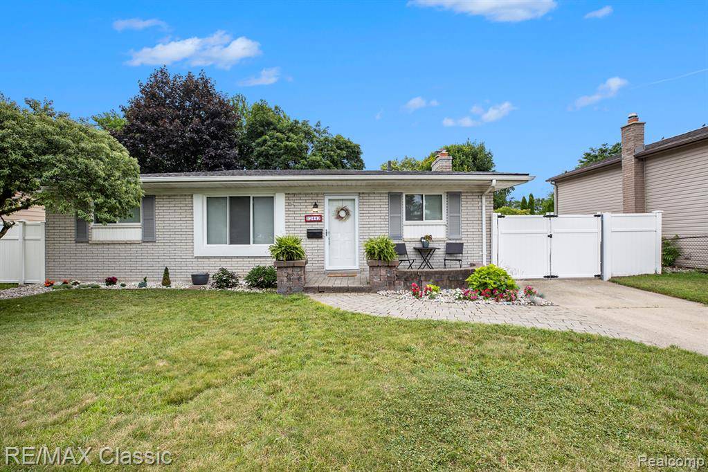 Sterling Heights, MI 48313,12442 N York Drive