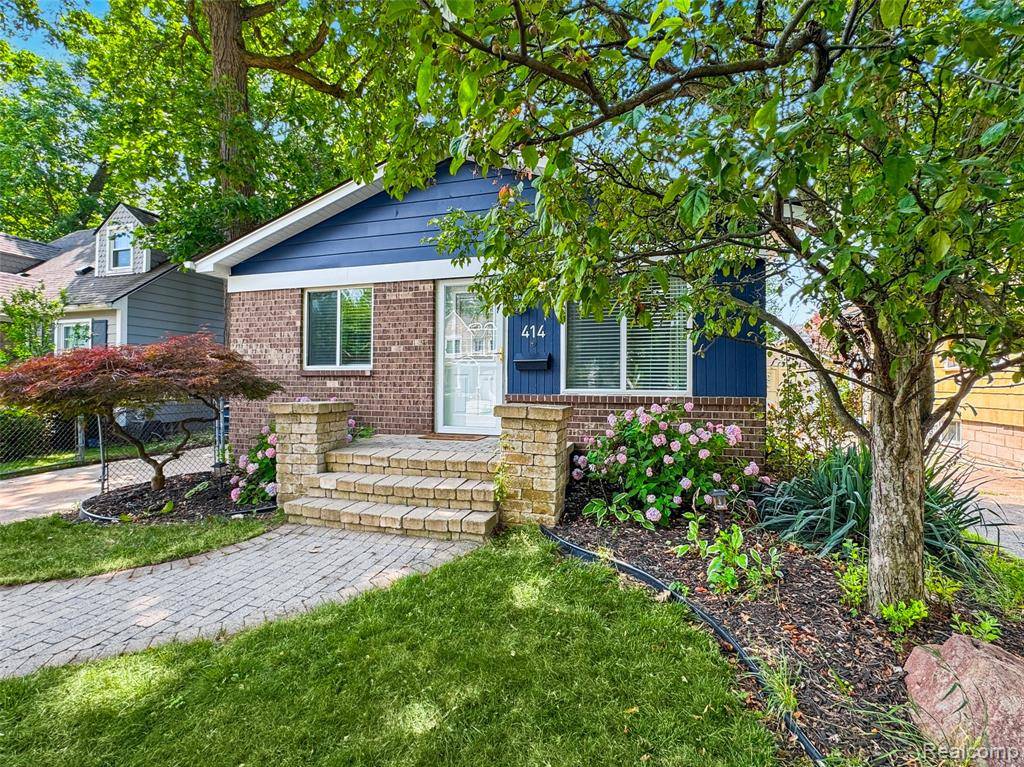 Royal Oak, MI 48067,414 Gardenia Avenue