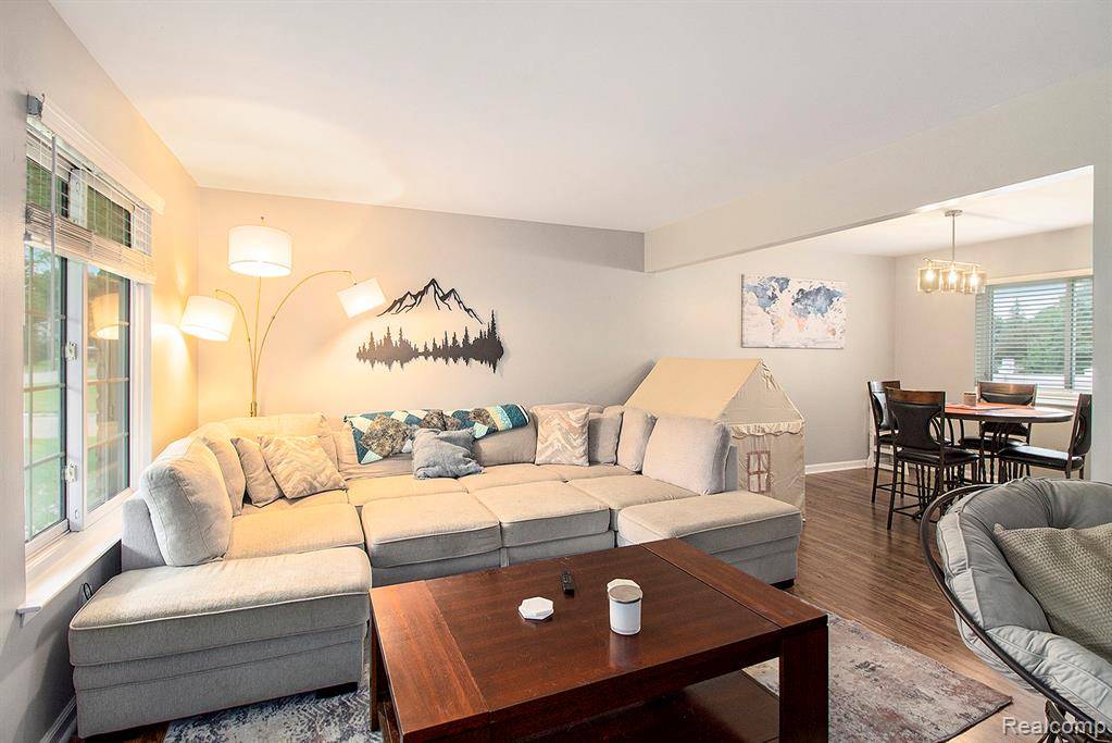 Grand Blanc, MI 48439,1379 Norfolk Avenue