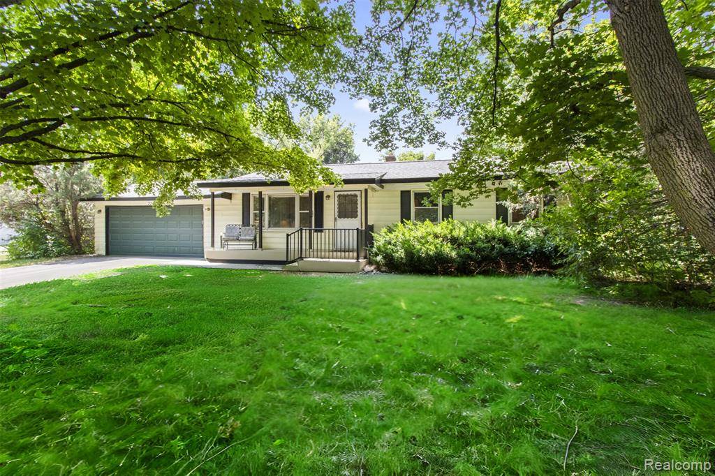 Orion Twp, MI 48360,2742 Lance Street