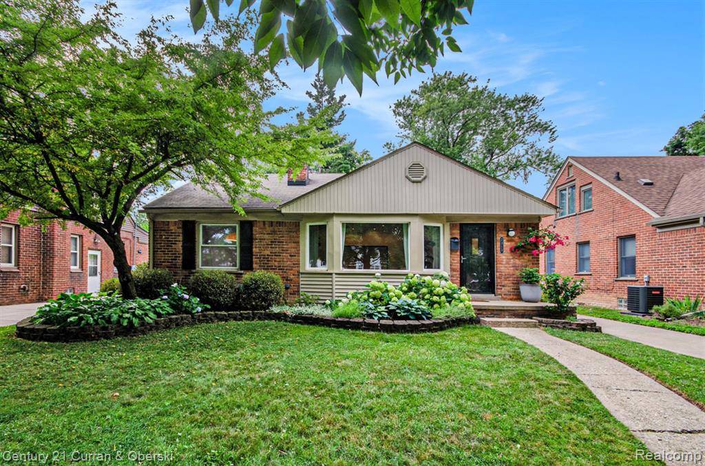 Royal Oak, MI 48073,2313 Elmhurst Avenue