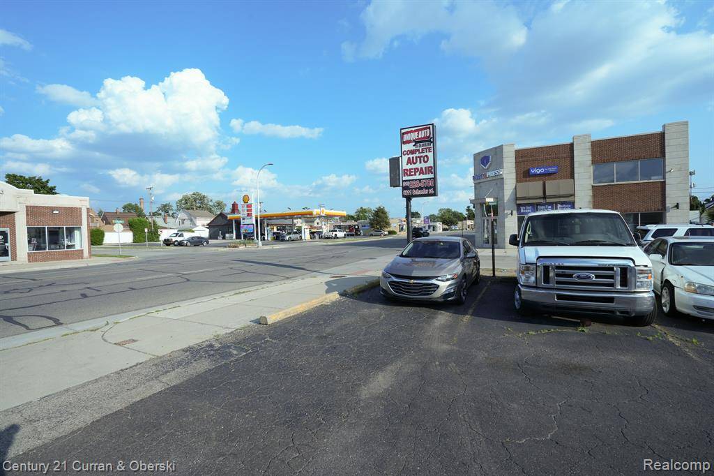 Dearborn, MI 48126,6811 Schaefer Road