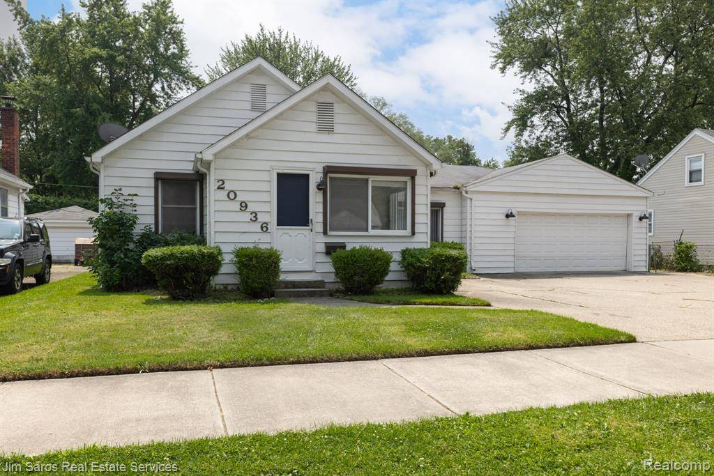 Harper Woods, MI 48225,20936 Ridgemont Road