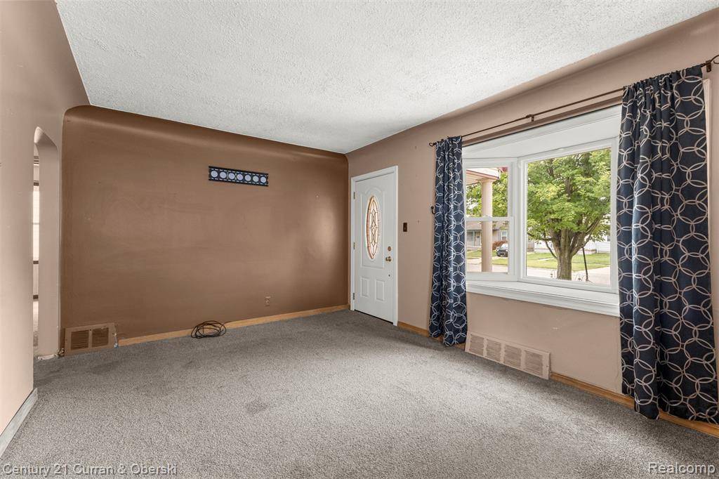 Dearborn Heights, MI 48125,4191 Grindley Park Street