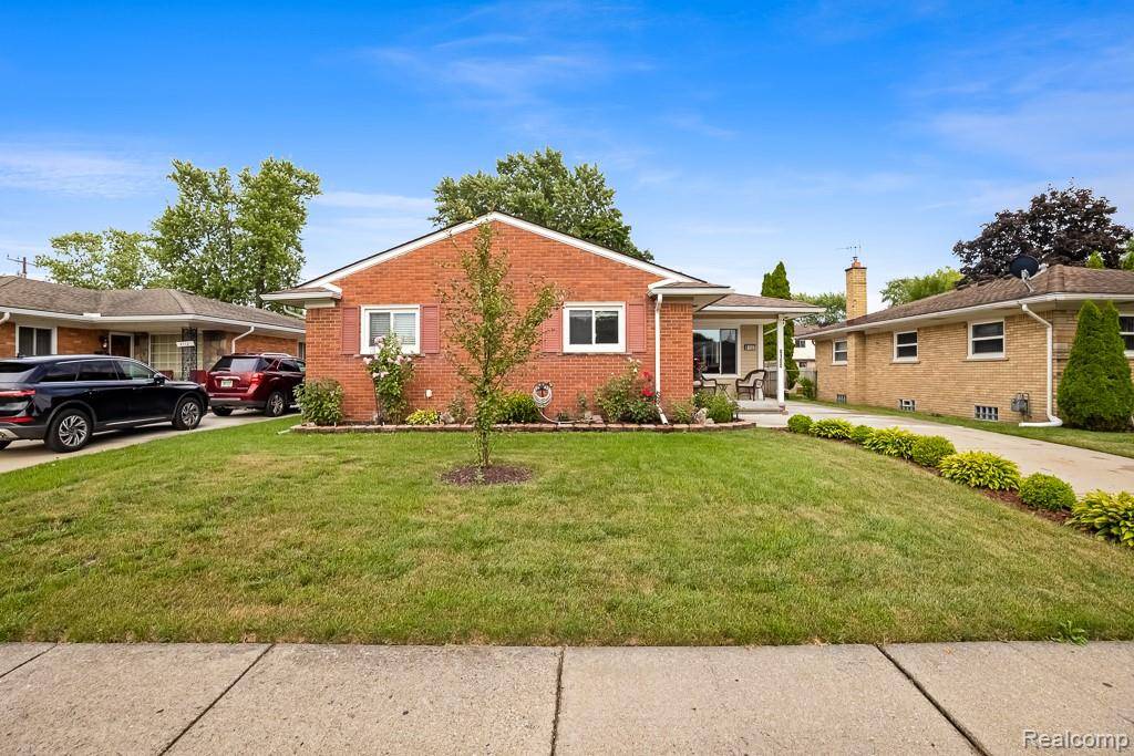 Dearborn Heights, MI 48127,8100 Lochdale Street
