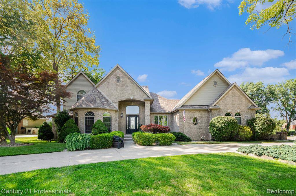 White Lake Twp, MI 48386,9020 Huron Bluffs Drive