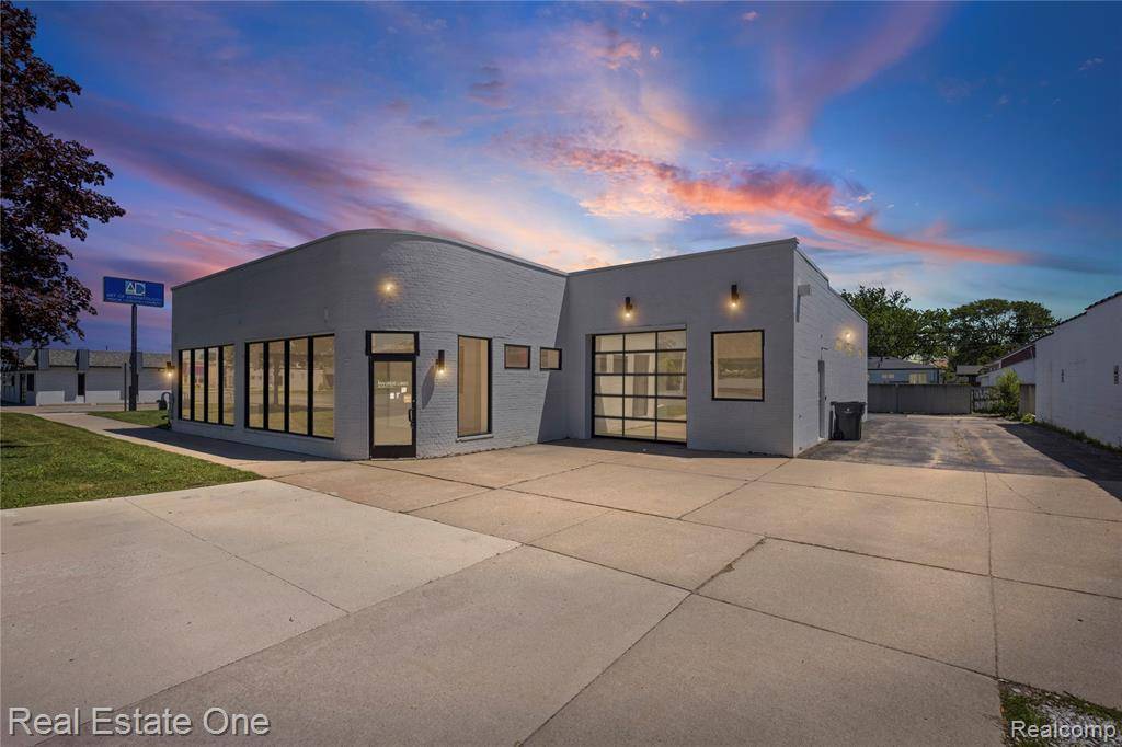 St. Clair Shores, MI 48081,28220 Harper Ave