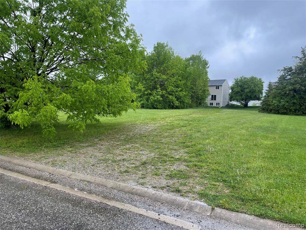Grand Blanc, MI 48439,5160 Sandalwood Drive