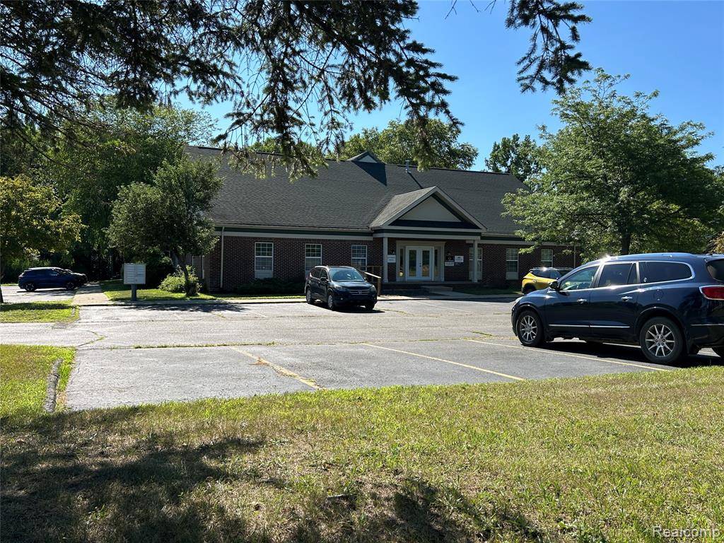 Waterford Twp, MI 48327,1370 N OAKLAND BLVD STE 100 100