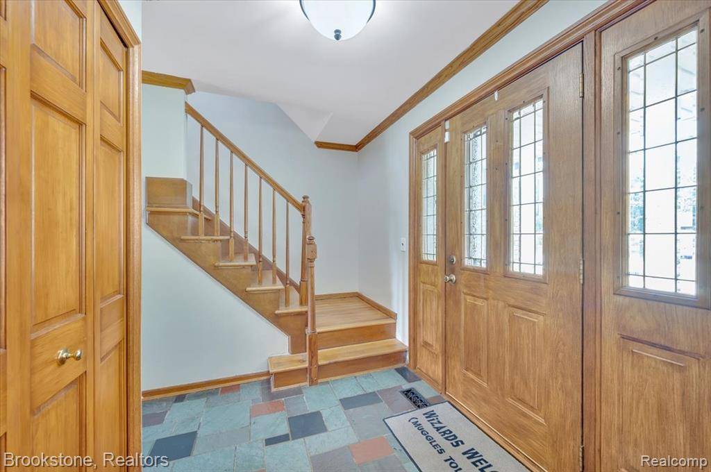 Clinton Twp, MI 48036,37738 Santa Anna Street