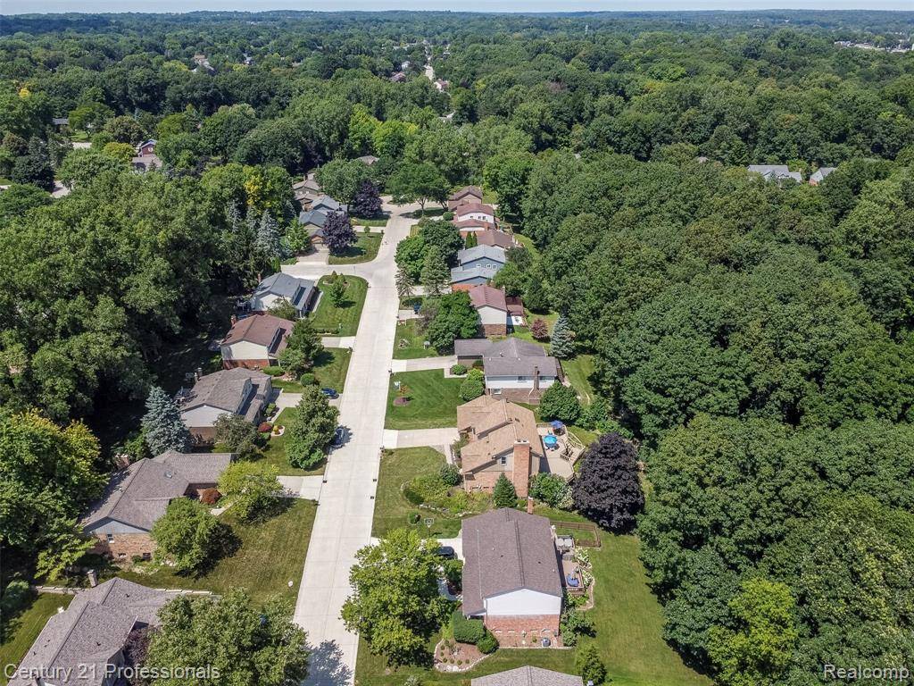 Rochester Hills, MI 48309,635 Ten Point Drive