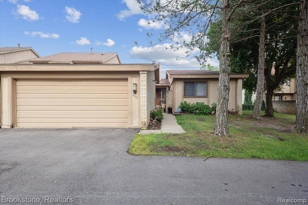 West Bloomfield Twp, MI 48322,5195 Richard Run