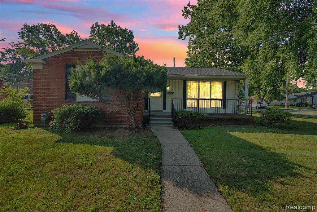 Dearborn Heights, MI 48127,20195 River Oaks Drive