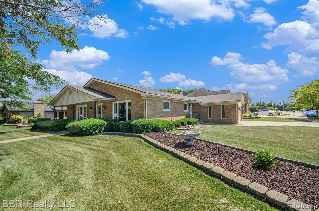 Riverview, MI 48193,15810 Cumberland Street