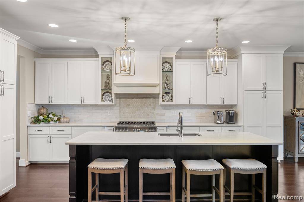 Shelby Twp, MI 48316,2583 Barberry Drive