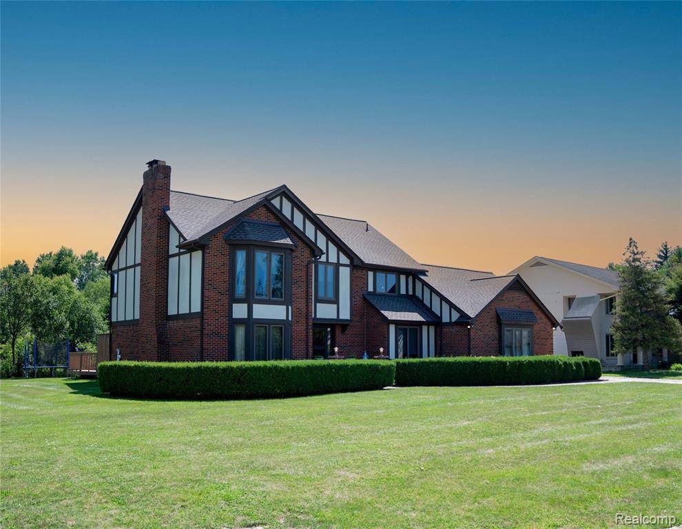 West Bloomfield Twp, MI 48322,6651 Arlington Drive
