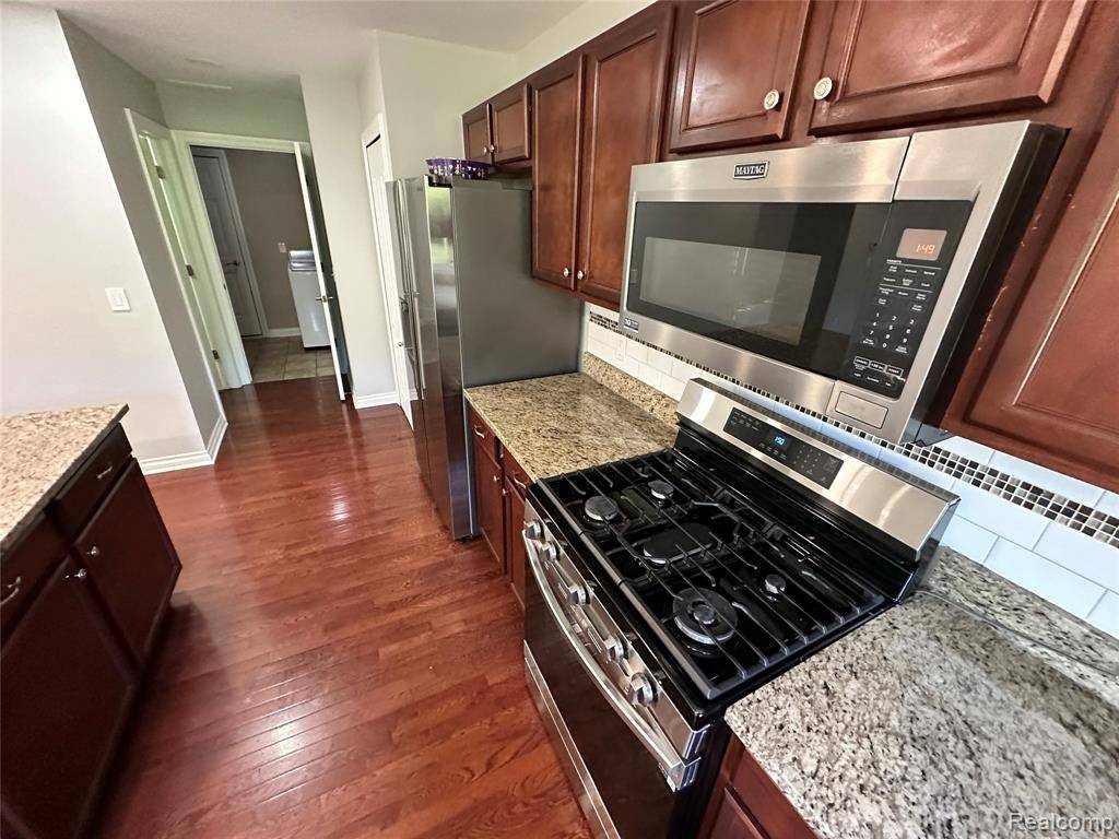 Canton Twp, MI 48188,43570 Cherrywood Lane