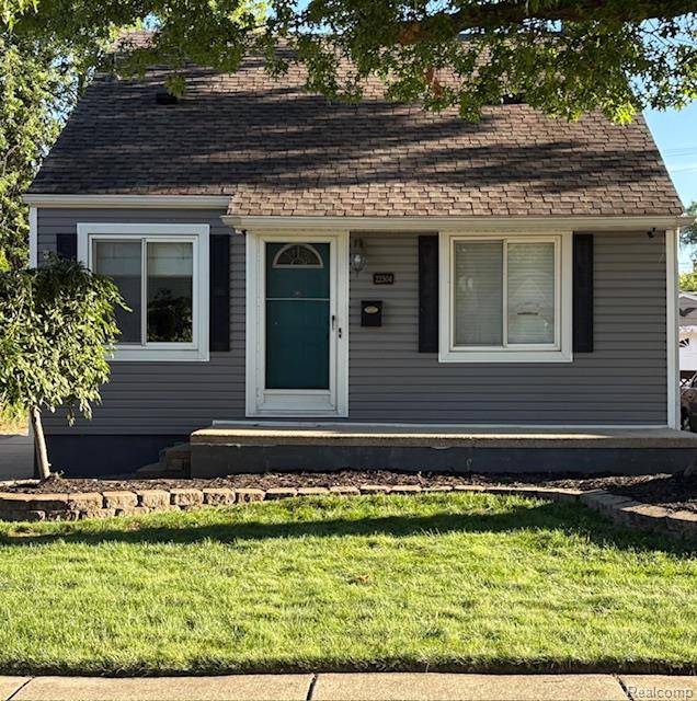 St. Clair Shores, MI 48080,22504 California Street